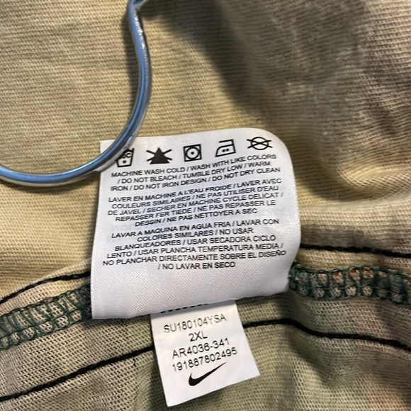 Nike Camo T-Shirt Nike Sportswear The Nike Tee Size XXL - Picture 8 of 8